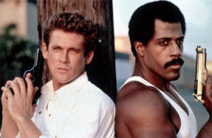 Michael Dudikoff y Steve James interpretan a dos exagentes de la CIA en "La fuerza de la venganza".