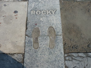 Nuestro viejuno amigo Dani Prieto visitó la estatua de Rocky y nos manda esta foto que tomó allí.